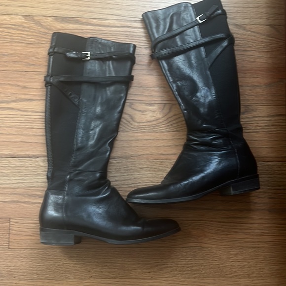 Boots - Picture 2 of 8